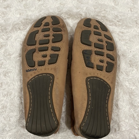 UGG Australia Tan Sheepskin Leather Driving Moccasin Seafoam Flats Size 5 in tan - Picture 9 of 12